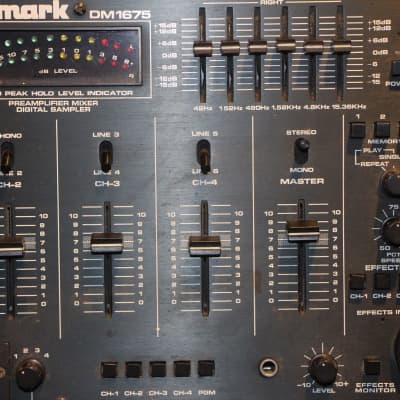 ロータリーDJミキサー　Numark DM1675 カスタム　ジャンク Numark DM1675 高性能4ch サンプラー搭載 DJミキサー - メルカリ