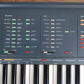 Vintage Yamaha PSR 70 Electronic Keyboard *Midi *1985 *Great Sounds *Portable image 6