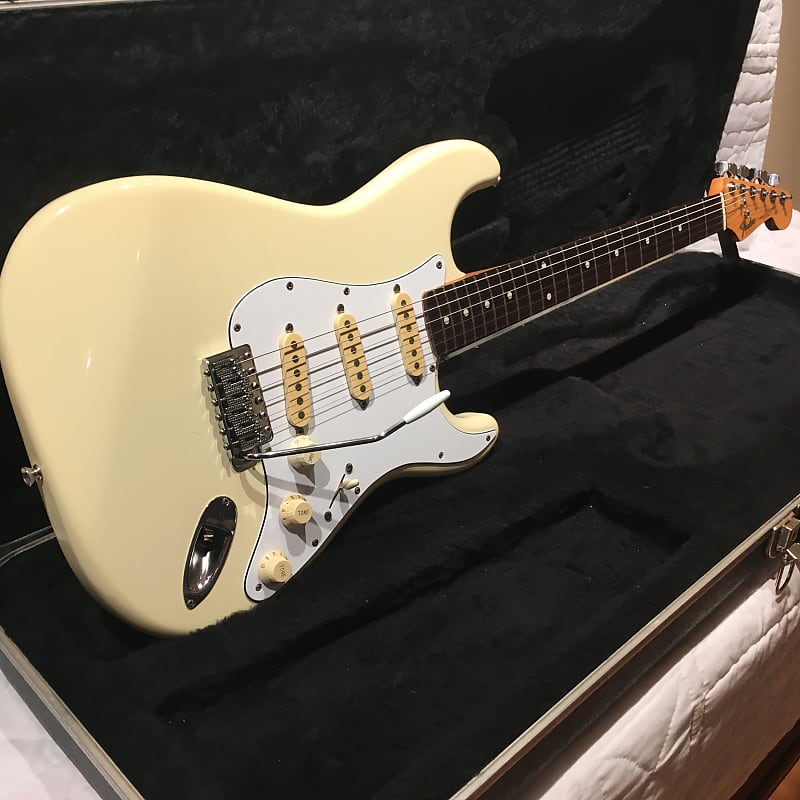 Fender MIJ ストラトキャスター 1984 Made In Japan (MIJ) Fender Stratocaster Tour With