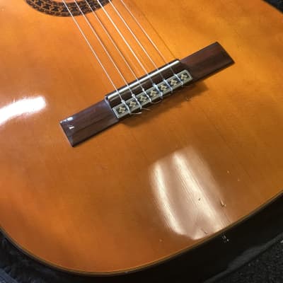Lyle C-650 classical guitar made in Japan 1970s with hard case in very good condition image 5