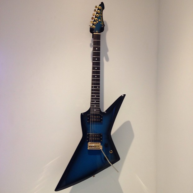 感謝価格】 ARIA 80年代メタル エレキギター DELUXE ZZ II PRO ギター 