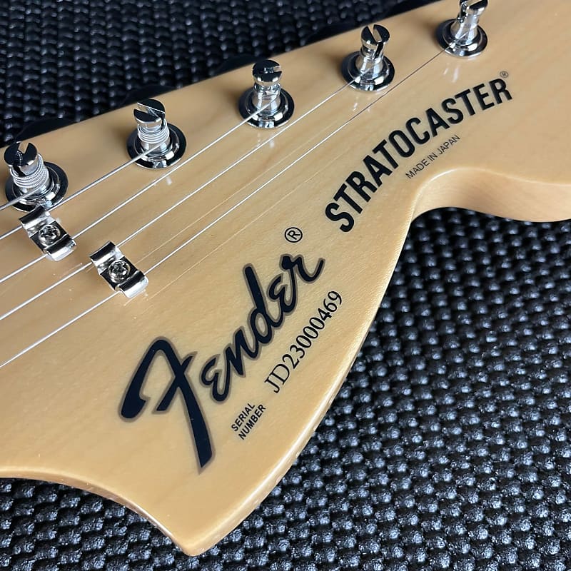 Fender Made in Japan Limited International Color