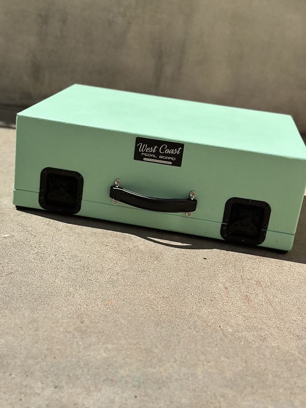 Pedalboard KBL Custom Black Reverb