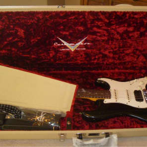 *RARE* Fender Custom Shop Limited Edition 1969 Relic Stratocaster, Black over 3-Tone Sunburst image 9