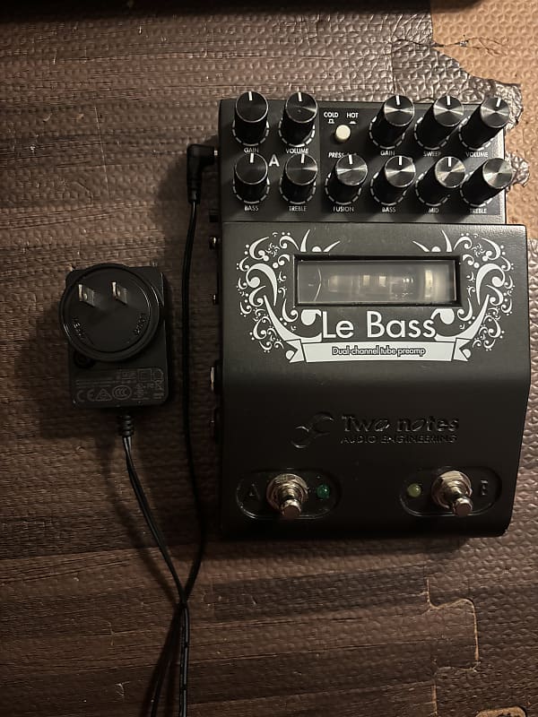 Two Notes Le Bass 2-Channel Tube Bass Preamp | Reverb