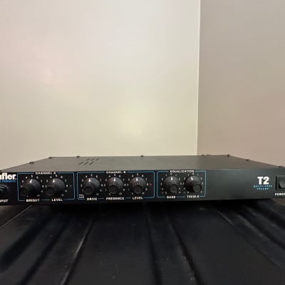 Hafler P3000 300 Watt 2-Channel Professional Power Amplifier Hafler P3000 300 Watt 2-Channel Professional Power Amplifier