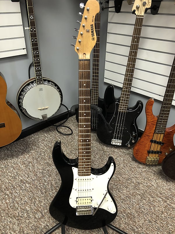 Yamaha EG 112 Black Electric Guitar w/ Wammy Bar | Reverb