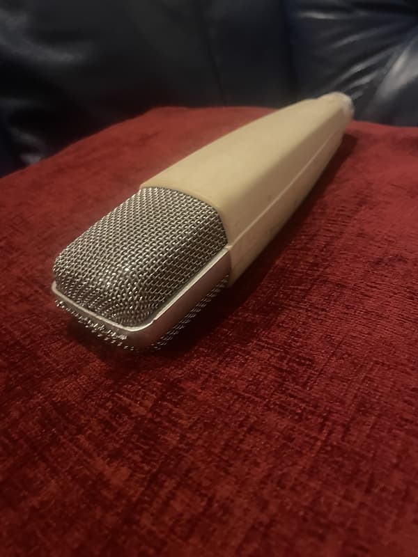 Sennheiser MD 421-N Cardioid Dynamic Microphone | Reverb UK