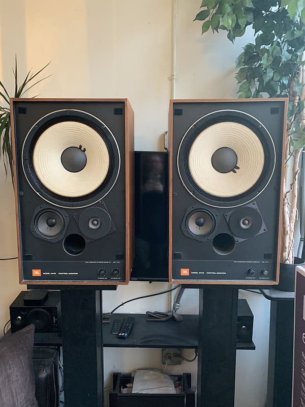 JBL 4311B Walnut