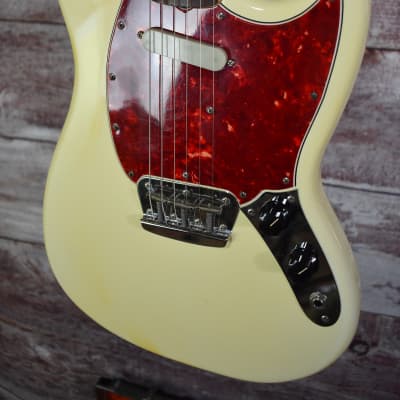 Fender Musicmaster II with Rosewood Fretboard 1966 - Olympic White image 3