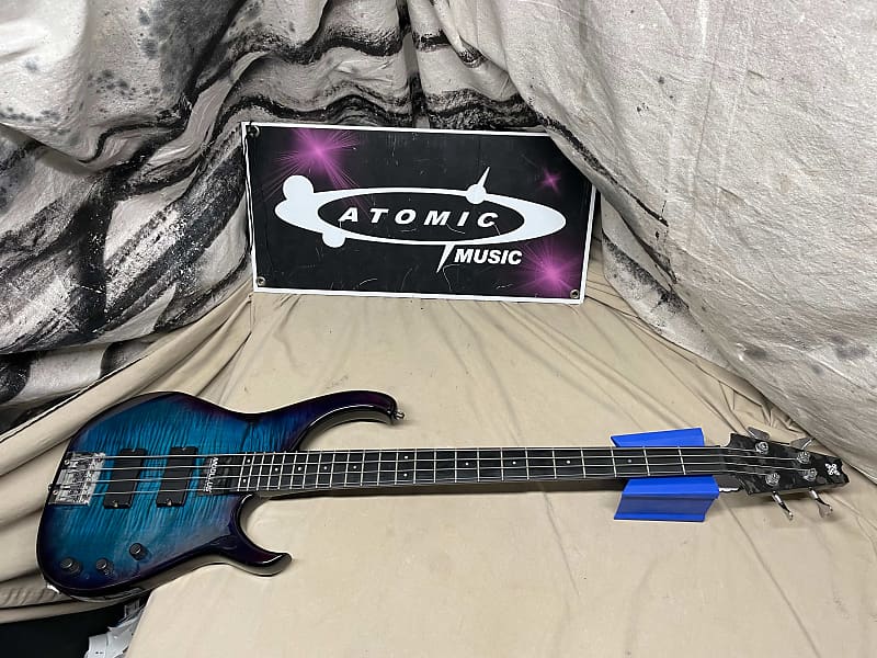 Modulus Quantum 4 Iv 4 String Bass W Graphite Neck Active Reverb