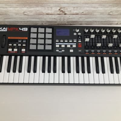 Used Akai MPK49