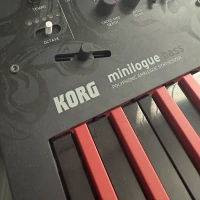 Korg Minilogue Bass 37-Key 4-Voice Polyphonic Synthesizer 2022 - Present - Black