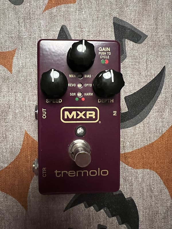 MXR M305 Tremolo