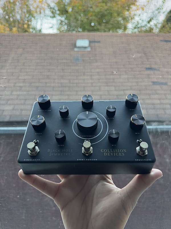 Collision Devices Black Hole Symmetry