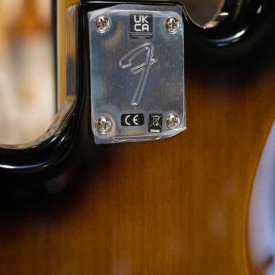 Fender  Gold Foil Jazz Bass, Ebony Fingerboard, 2-Color Sunburst - Deluxe Gig Bag - Floor Model Demo image 10