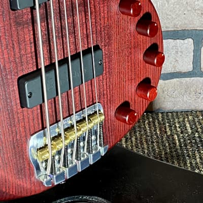 Form Factor Audio Wombat BSS 5  Burgundy Satin bass 35" scale image 4