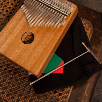 Dobani 17 Key Electric Kalimba Thumb Piano w/ Piezo Pickup - Mahogany image 2
