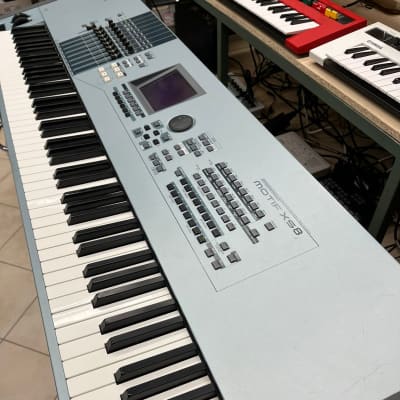 Yamaha Motif XS 8 Production Synthesizer 2000s - Gray