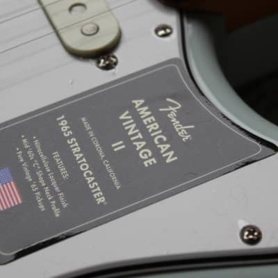 FENDER "American Vintage II 1965 Stratocaster, Round-Lam Rosewood Fingerboard, Sonic Blue" HARDCASE, 3, 69 KG image 5