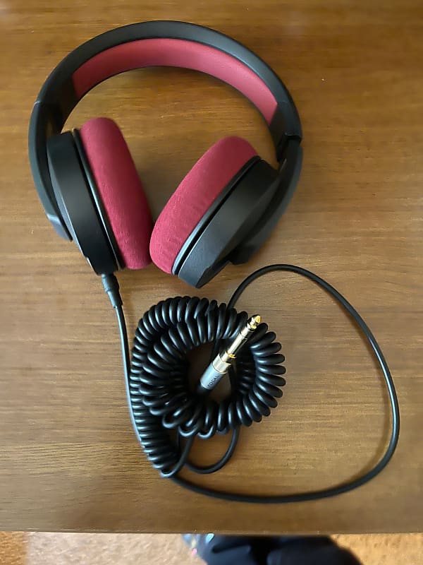 Focal Listen Pro Studio Headphones (Closed-Back) Black and Red image 1
