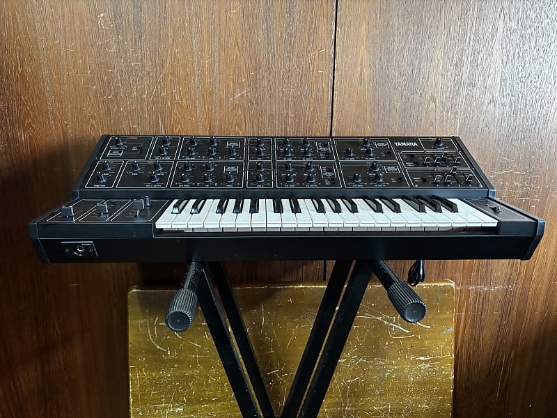 Yamaha CS-15 Vintage Analog Monophonic Synthesizer Working
