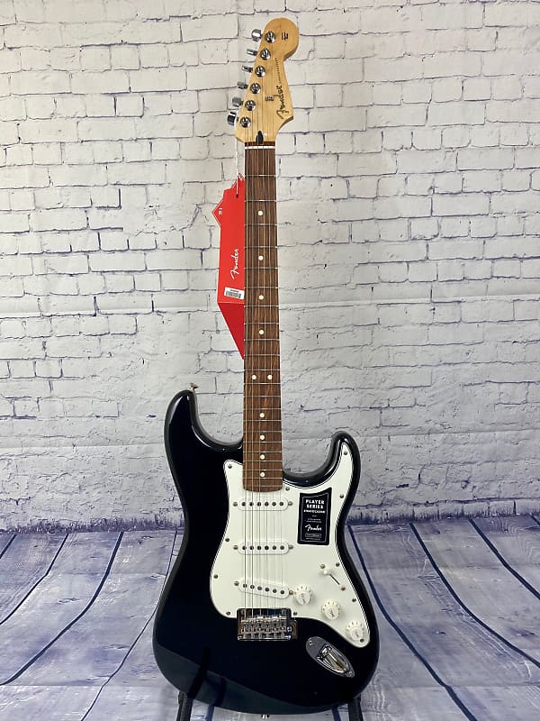 Fender Player Stratocaster | PF Black