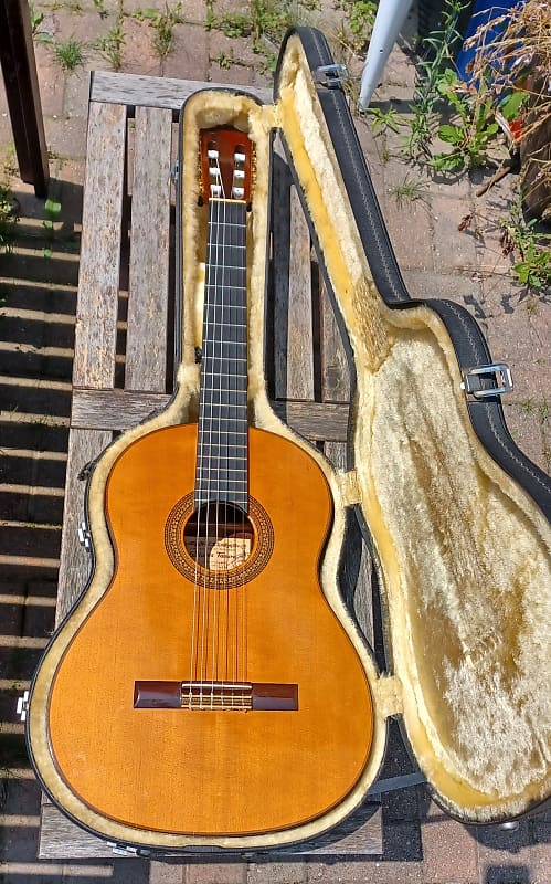 Hiroshi Tamura P50 1969 Handmade Classical Guitar Signed by Tamura