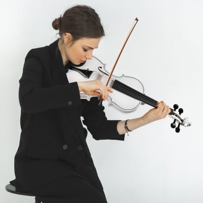 Full Size 4/4 Violin Set for Adults, Beginners, Students with Hard Case, Violin Bow, Shoulder Rest, Rosin, Extra Strings 2020s - White image 13