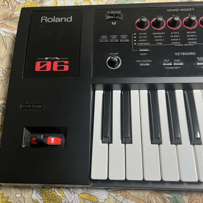 Roland FA-06 61-Key Music Workstation 2014 - Present - Black