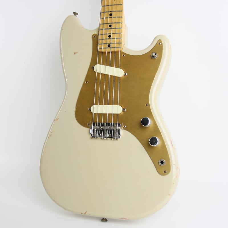 Fender Duo-Sonic with Maple Fretboard 1956 - 1959 image 2