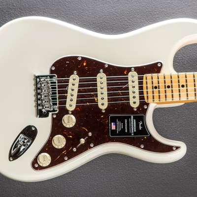 Fender American Professional II Stratocaster – Olympic White w/Maple image 1