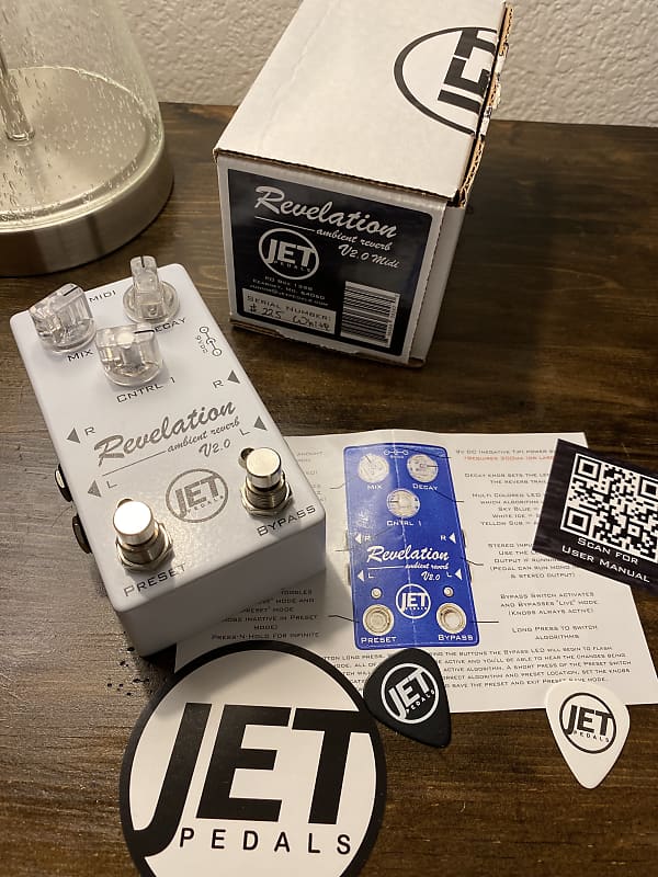 Jet Pedals Revelation Reverb V2 with MIDI White Reverb