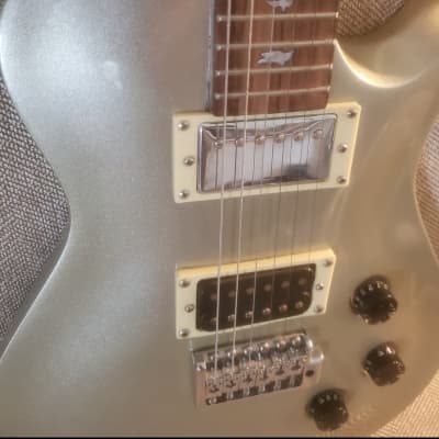 Unknown Silver trem guitar image 11
