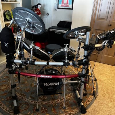 Yamaha DTXtreme IIs Electronic Drum Kit with Behringer KX1200 Amp
