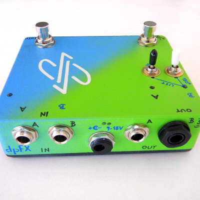 dpFX Pedals - A/B Box with 2 inputs & 2 outputs (isolated, active, buffered) image 2