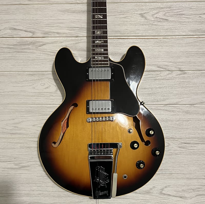 Gibson es 335 vibrola top