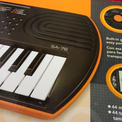 Casio SA-76 / MOOG Synthesizer Keyboard Synth