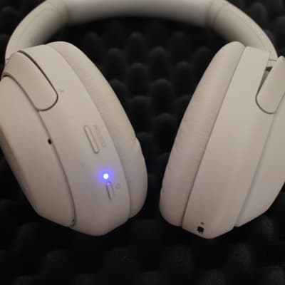 Sony WH-1000XM4 Wireless Active Noise Canceling Over-Ear Headphones - Silver image 2