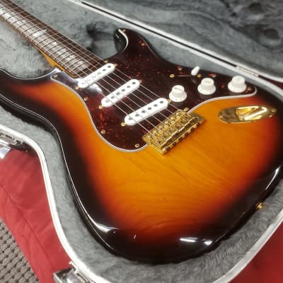 Fender Collectors Edition '62 Statocaster 1997 - Three Tone Sunburst with Case for sale