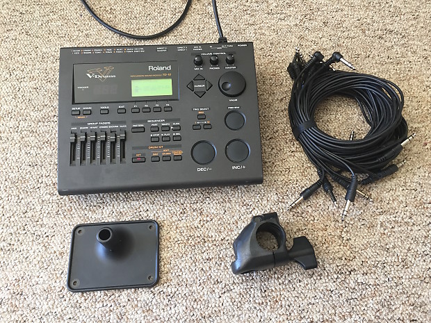 Roland TD-10 Drum Module with Cables Mount and Rack clamp TD 10