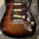Fender Stratocaster 2021 - Sunburst