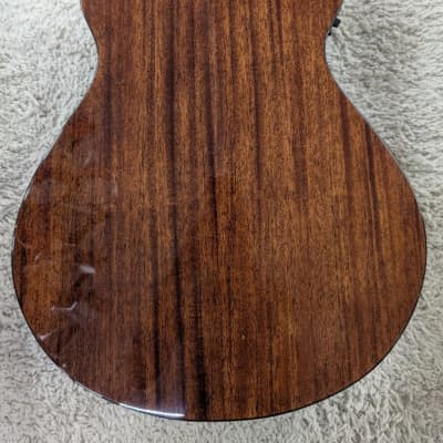 Breedlove ECO Discovery S Concert Edgeburst CE Acoustic Electric Bass Guitar image 4