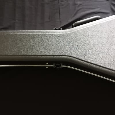 Jackson King V/Rhoads Moulded Multi-Fit Case image 5