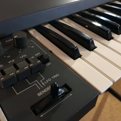 Roland Juno-106 61-Key Programmable Polyphonic Synthesizer 1984 - 1985 - Black image 2