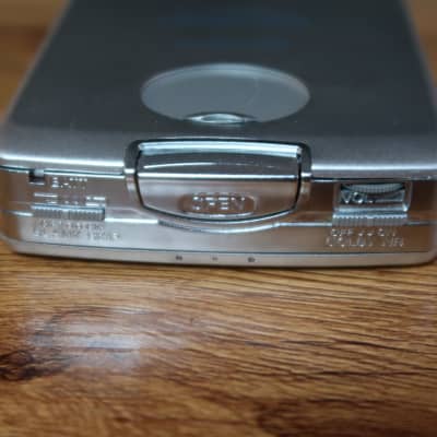 Sony WM-EX5 Walkman Cassette Player With Remote + Battery Holder