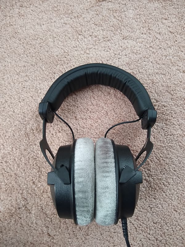 Beyerdynamic DT 770 Pro 80 Ohm  Black  			