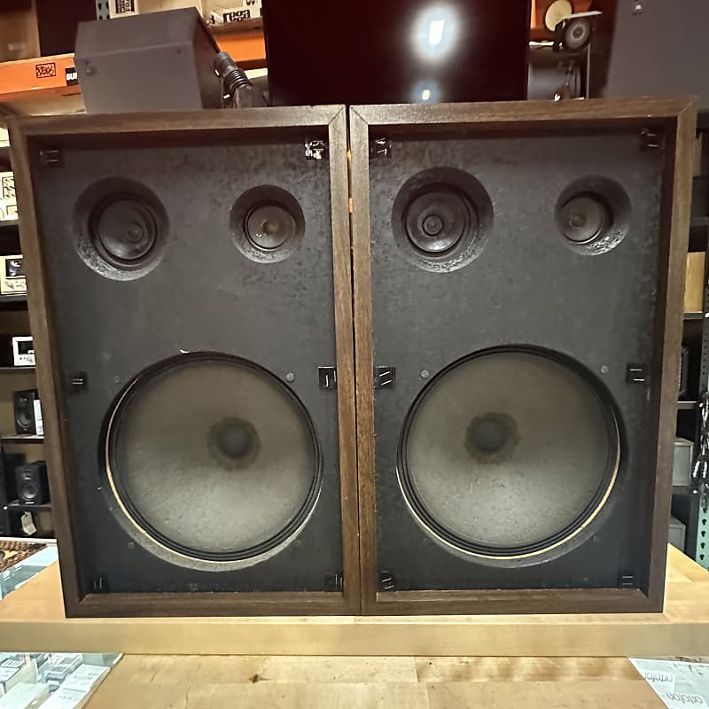 Bozak B-301A Tempo Speakers – Vintage 3-Way Bookshelf Loudspeakers 50 Watts  			