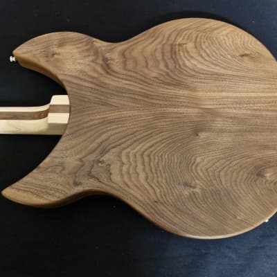 Rickenbacker 330W - Walnut including Case image 6