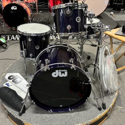 DW DWe "Wireless" 4 piece Hybrid drum set/std/software NEW demo 2024 - Blue metallic image 1